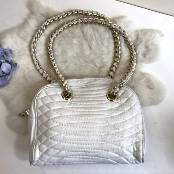 Vintage Quilted Leather Bag White Gold Chainlink Medium 1980s 80s Designer - Picture 1 of 12